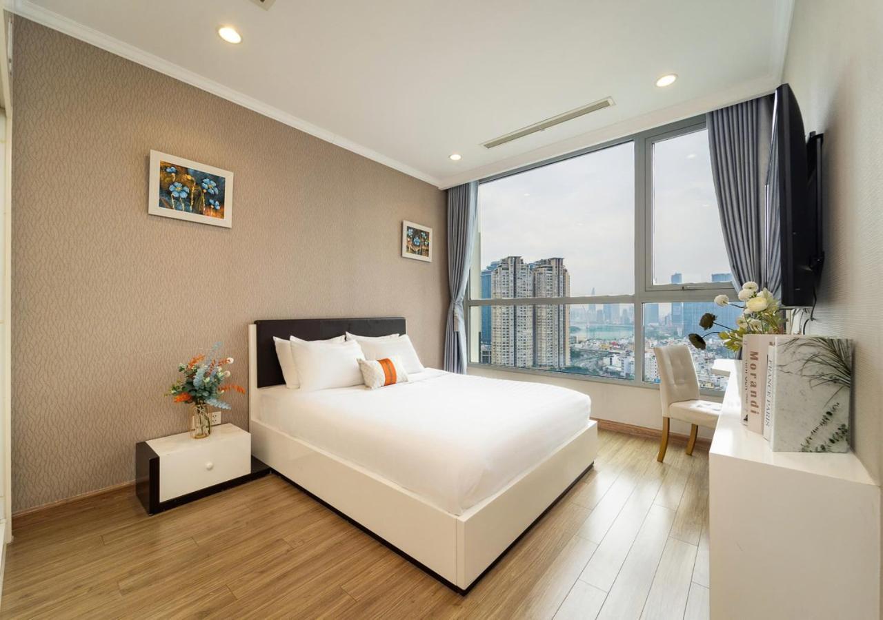 The Landmark View *